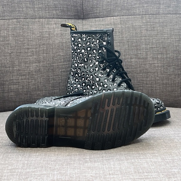 Dr Martens - 1460 Gray Leopard Boot - Picture 2 of 5